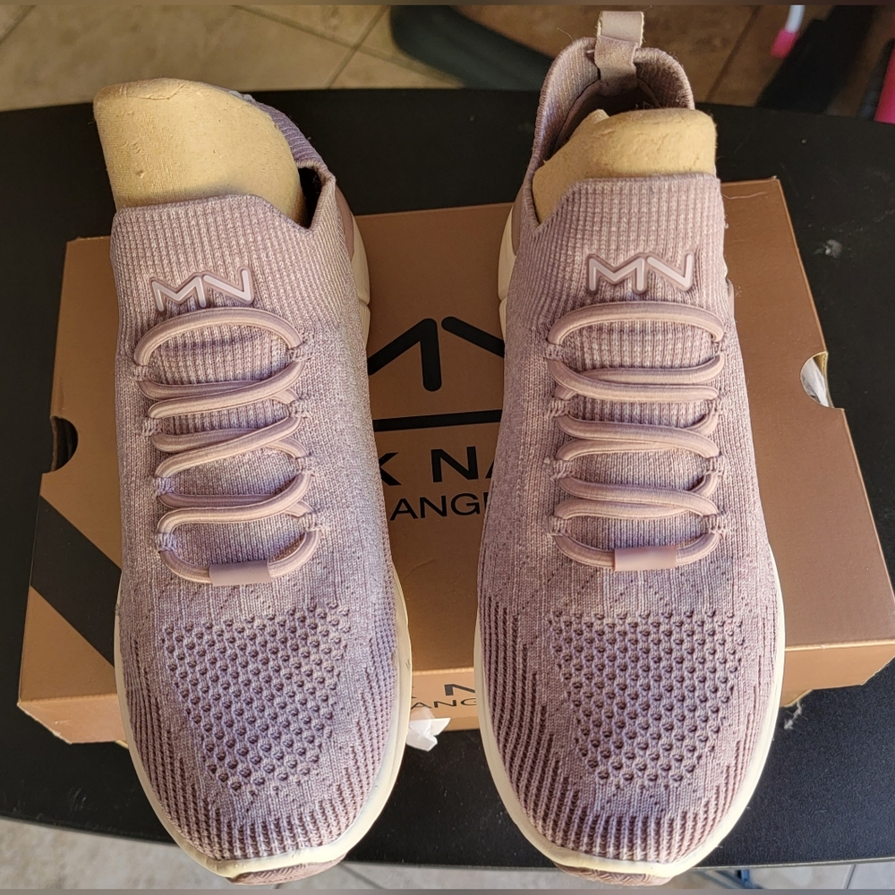 Like New Mark Nason Women's A-line-Pointe Sneaker Lilac Size 8 Women's
